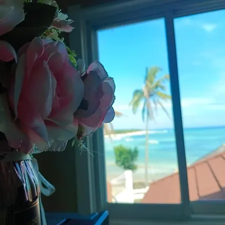 Cliff Syde Lodge 2Br Whole Top Floor, Balcony And Seaviews