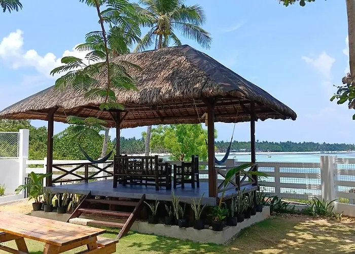 Lodge Cliff Syde 2br Whole Floor, Balcony And Seaviews *